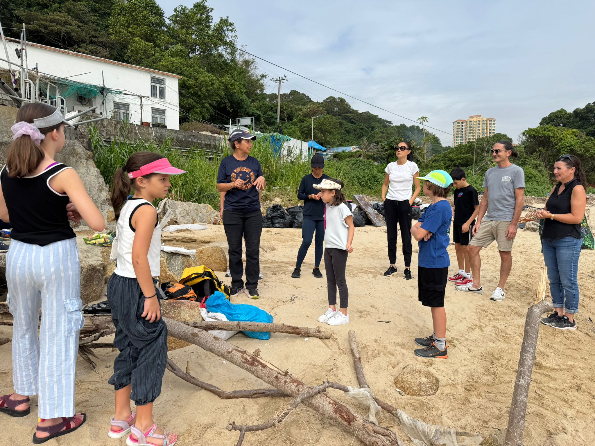 MitzvahDay2025_BeachCleanUp_3