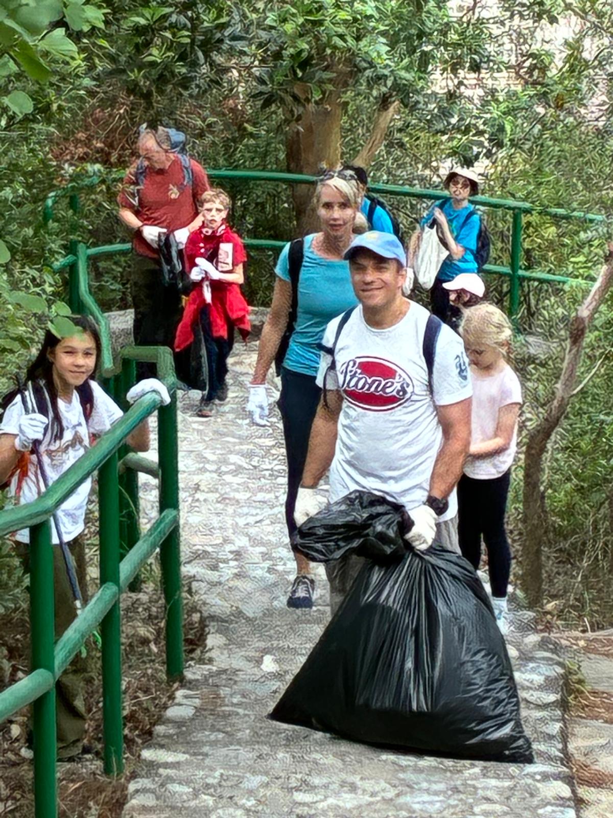 MitzvahDay2025_HikingTrialCleanUp_1